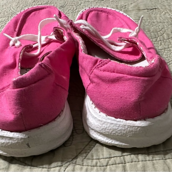 Gypsy Jazz Pink and White Moccasin Shoes - Picture 3 of 8